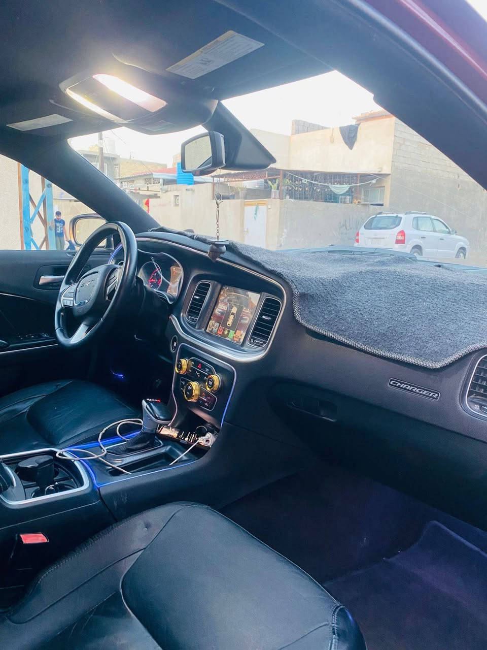 السلام عليكم جارجر للبيع.
موديل ٢٠١٧ اصل

لون مميز بيها ٣ قطع تبديل نفس اللون  السيارة نضيفه جدا استخدام شخصي. مكفوله داخل وشاصي.

رقم بغداد. مكينة ٣٦٠٠.

عليها منضومة غاز اقتصادية جدا

سعرها ١٨٩ وبيها بسيط..
اذا تحب تعرف تفاصيل أكثر اتصل وبالخدمة

***********
