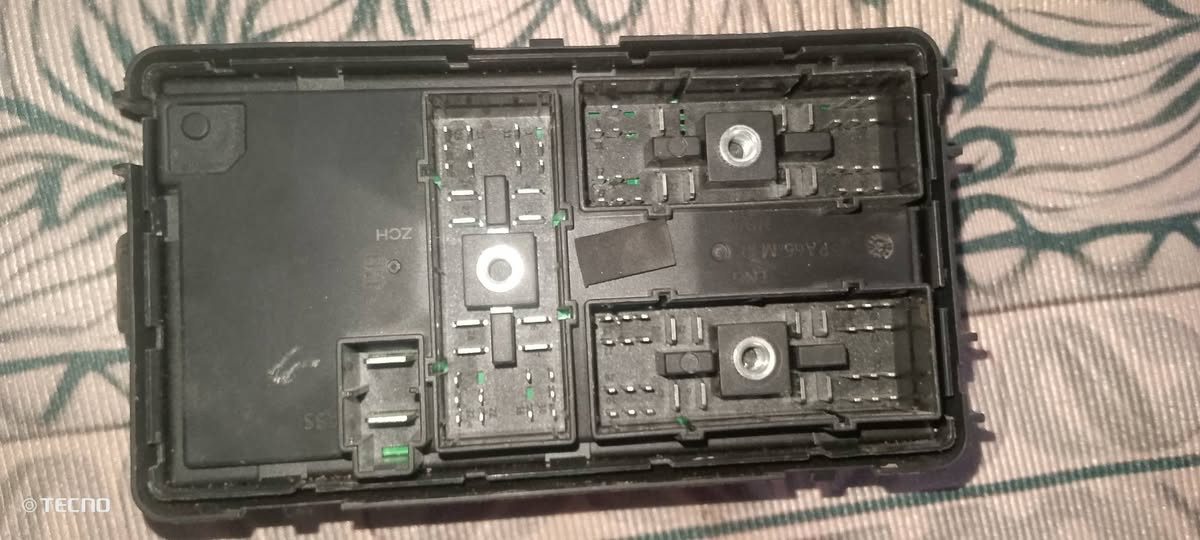 سلام عليكم قاعده مات فويزات افيوو شتريت وطلعت مالت قير مديل مشتريه ميه انزل من سعره وبيعه ***********
