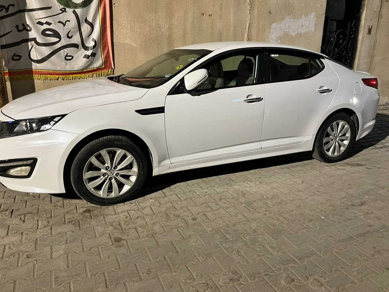 السلام عليكم  
كيا اوبتيما 2012 خليجية مكفولة من الضربة والتبديل  رقم بصرة محرك وكير كفالة  محرك 2400 دوش  مواصفات  تحكم ستيرن ، حساسات خلفي ، مرايا شفط  ، كشنات جلد ، تبريد خلفي 
السيارة جديدة وجاهزة تبريد ثلج 
السعر ( 123 وبيها مجال )
مكان السيارة بصرة

للاستفسار 

***********
