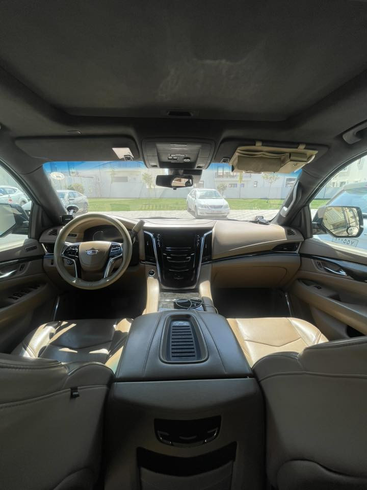 للبيع كاديلاك اسكاليد.بلاتينيوم.
السياره مواصفات بلاتينيوم.فول الفول اعلى فئة بالكاديلاك داخل بيجي. ✈️✅

 السياره لون اسود♠️

موديل 2019

السياره خليجيه مكفولة كفالة عامة وكاله المنصور السيارة جديده بحاله الوكاله  

المواصفات📱👇🏻

🔵1-عداد المسافات⬅️146 الف 

🔴2-كشنات مساج 

🔵3-داخل بيجي.

🔴4-داخل ملكيVIP

🔵5-السياره4شاشات 

🔴6-كشنات تدفأة تبريد 

🔵7-فور ويل 

5️⃣بصمات 🔴

🔵9-الكشنات الخلفيه تدفأة 

🔴10-شاشه كبيره 

🔵11-قاصه 

🔴12-تحكم جهتين 

🔵13-داتاشو. 

🔴14-بصمة

🔵15-كشنات جلد

🔴16-جنطه جلاق 

🔵17-لد بالابواب 

🔴18-دوسات اوتو 

🔵19-ويل2️⃣0️⃣

🔴20-رادار امامي خلفي 

🔵21-وقوف تلقائي عند التقرب من جسم. 

🔴22-سقف شاموا اسود. 

5️⃣ كاميرات🔵

وباقي المواصفات المعروفة للبلاتينيوم. 

للاتصال / ***********

مكان السيارة اربيل
