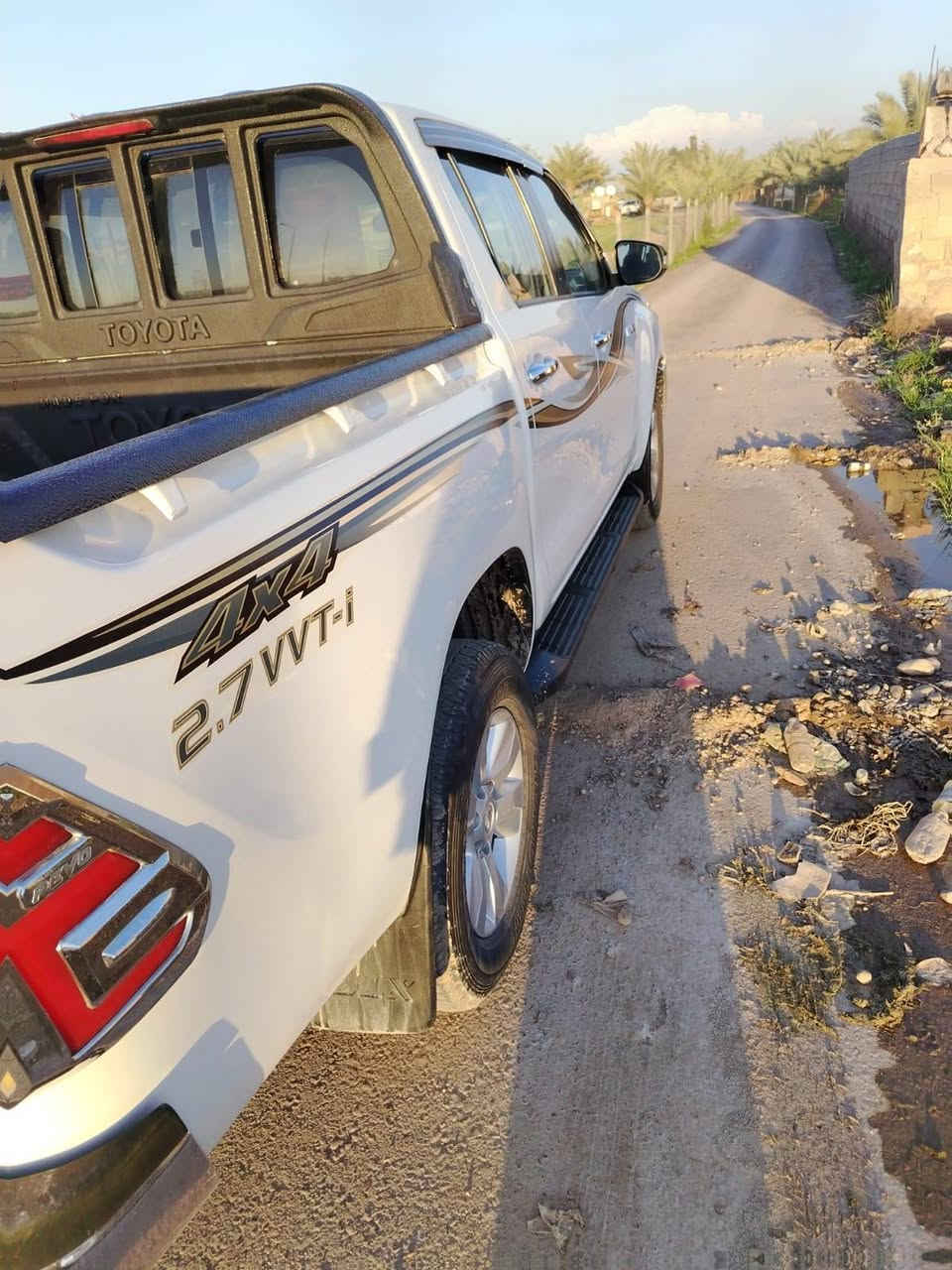 هايلوكس فورويل كويتي 2017 رقم بغداد بأسمي
مكفوله من الصبغ والفتح ماشيه 150 الف مدوشمه ارضيه وكشنات جدد السياره بدون نقص وادامتها كامله مكمله وجاهزه
عنوانها بغداد 
للأستفسار 
***********
