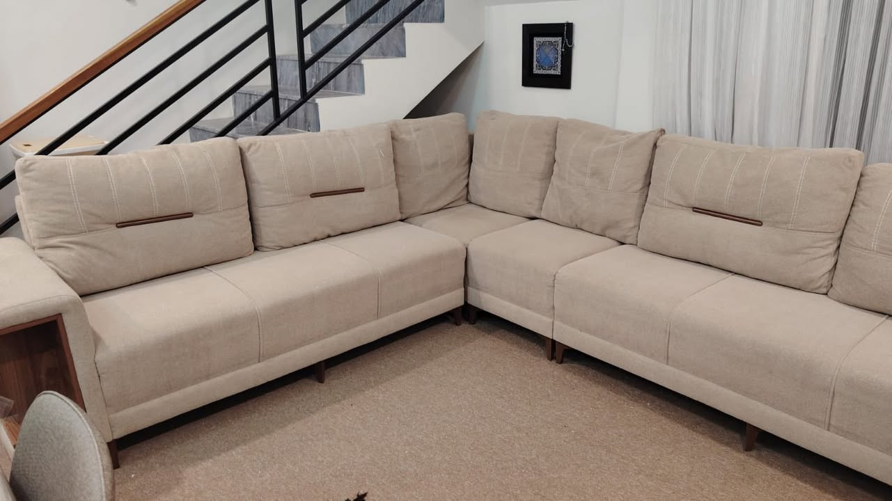 تخم موديل تركيا توصا خشب تسكام روعه اخو الجديد 8 مقاعد مريح جدا ونظيف جدا جدا السعر البيع ٧٥٠ الف  مكاني مجمع بوابة الكاظمية السكني 
للتواصل على الرقم ***********
