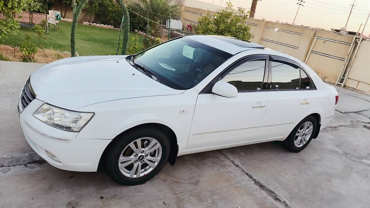 مواصفاتها معروفه 
سيارة حلوة و نظيفه و جاهزه من كلشي
محرك 2000 دوش 
بيها صبغ كلش قليل باب يمنه خلفي جوه تريشه فقط لا غير
 بيها بارد براس جاملغ الامامي يمنه

سعر البيع 119 وبيها مجال 

العنوان بغداد تاجي
***********
***********
