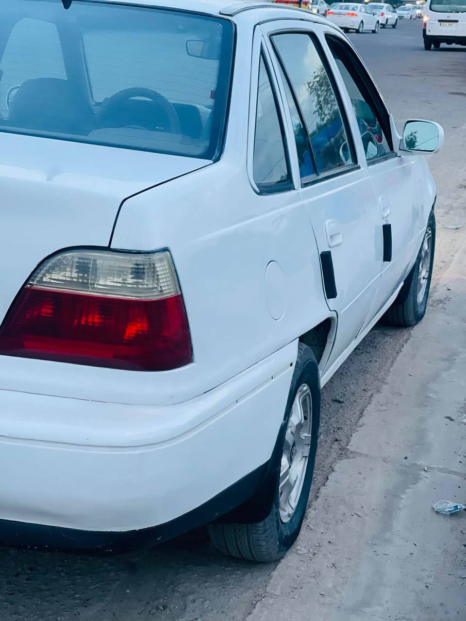 السلام عليكم للبيع دايو سلو ١٩٩٦ رقم بغداد انكليزي باسمي كير اوتوماتيك محرك مفتوح سياره كامله ما ناقصها اي شي تخم تيار جديد باتري جديد تبريد شغال صدر امامي خلفي جديد كهربائيات كلها شغاله السعر 36 بيها مجال 
للاستفسار *********** بغداد, العراق
