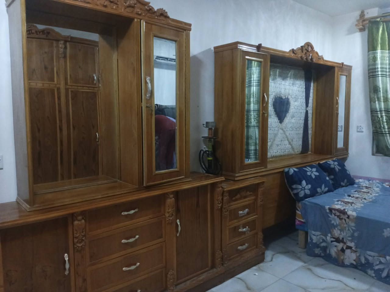 السلام عليكم غرفه اخشاب درجه اولى 6بيبان كلش نظيفه شغل درجه اولى السعر 1750 وبيهة مجال للطيبين مكاني كربلاء الأمن الدلخلي***********
