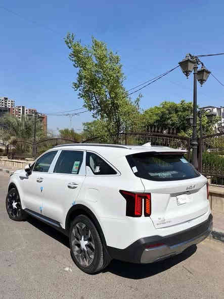 سورنتو 25 خليجي زيرو ضمان الدولية

السعر  53 مليون رقم بغداد 
ترهم مراوس بسورنتو اوسبورتج موديل اقل

بنوراما 
4 كامرات 
رادارات 
تحريك آلي بريمونت 
محرك 6 سلندر 
كير ماوس
داتاشو 
ويل حجم 20
كراسي كهرباء 
جنطة كهرباء 
بصمة وتشغيل عن بعد
شاشة متصلة تعمل بنظام بلي كار
 نفيكيشن جي بي اس 
انارة داخلية ليزرية متغيرة الالوان 
اللايت عالي ناصي زنون 
لد نهاري ليزري امامي 
بك لايت ليزري LED
هندبريك دكمة 
اوتو هولد 
درايف مود
مانع انزلاق
مساعد منحدرات
شحن وايرليس بلوتوث 
تحكمات ستيرن فول 
حساسات امامي خلفي 
تبريد 3 قطع مع تحكم منفصل للخلف 
السيارة استيراد الشركة الدولية لوكالة كيا 
ضمان 5 سنوات 
4 تبديلات دهن مجانا
سنة صيانة مجانا

***********
  
مكانها البياع
