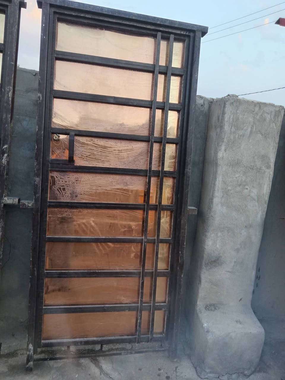 سلام عليكم
بيبان حديد ثقيل العدد 3
واحد طلاكه وربع عرض متر و 30 فقط عوزه صبغ ب 90
+بابين حديد ثقيل العرض 90 ورتفاع مترين
علا ٧٥ الواحد
ذي قار شطره ***********
محجر طول 7 متار سعره 125 وبي مجال
