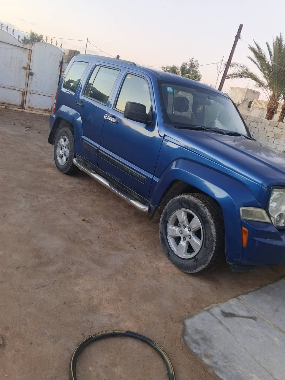 للبيع 
جيب لبرتي 
موديل 2010 رقم بغداد انكليزي 
سياره فور ويل دفع. رباعي
بيه جاملغ خلفي ومصلح نفسه وبيه رشات صبغ جماليه
مكفوال من التبديل والدواخل 
مكينه كير مكفوالات
صدر امامي خلفي جاهزه
تخم تاير جديد
دواخله نضيفه 
سعر 90وبيه مجال 
مكان ديوانية اي استفسار انتصل 
***********
***********
