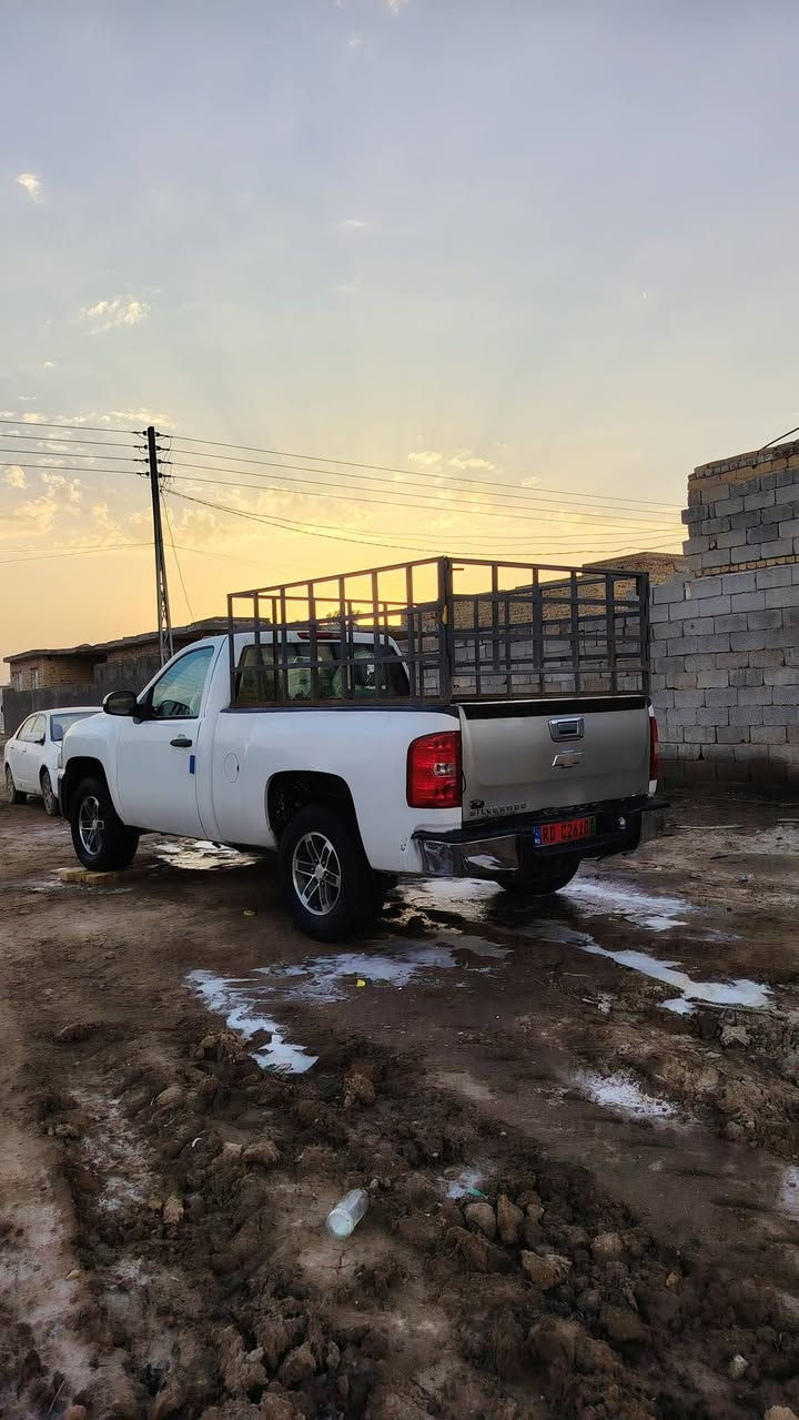 شوفر ليت بيكم للبيع
تبريد ثلج   تخم تاير   مكينه 5300 
لايز زنون  كهربائيات كامله. رقم انكليزي بغداد 
كامله معامله الرقم  مكاني الناصريه الشطره 
***********📞 واتساب موجود ✅
