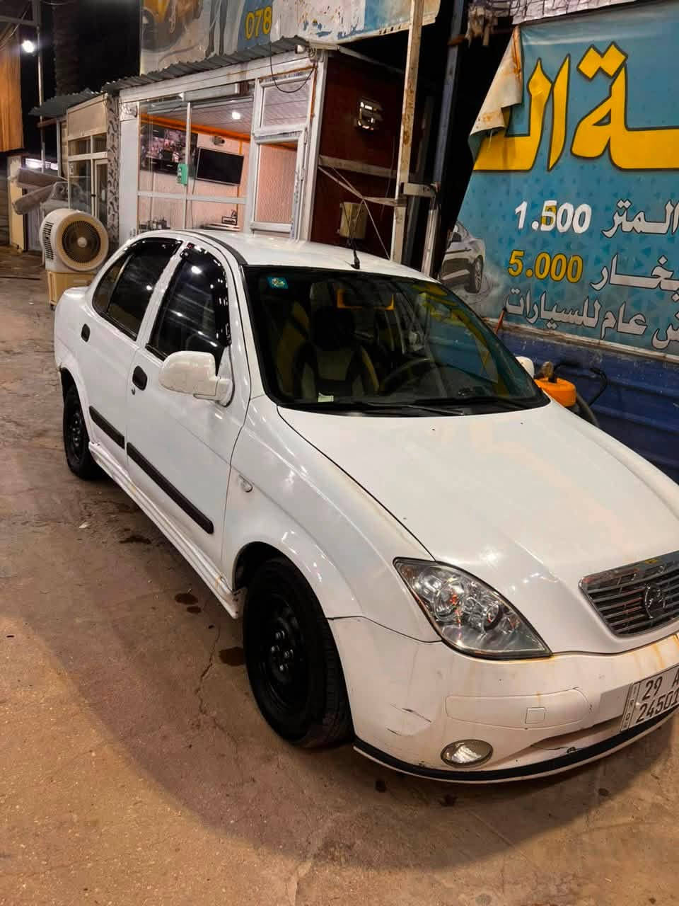 السلام عليكم
طيبة 2014 مكفولة صبغ وتبديل 
كير محرك حدادية جديد تبريد ثلج جاهزة من كلشي 
السعر 38 وبيها مجال بسيط 
***********
