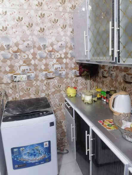 للبيع
بيت ١٠٠م امامي طابق واحد
 بناء حديث كونكريت مسلح
سعر ١٢٠ بيه مجال
يقع في حي الشهداء قرب جامع المحسن

حاليا مؤجر ٣٥٠ الف

يحتوي على غرفه وصاله ومطبخ وصحيات داخليه وخارجيه واستقبال

موبايل للاستفسار ***********
