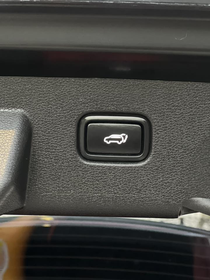 السلام عليكم
سبورتج موديل 23 بغداد 
وارد أمريكي حادثها بارد فقط بدون صبغ بدون تبديل 
سونار مرفق مع صور الحادث 
السياره بلاديه من كل شي 
ماشيه 32 
مكينه 2500 بنزين 
فول مواصفات 
مكاني الكرخ 
رقم بغداد بسمي 
ايرباك دركه وبرده 
السعر 209 
***********
