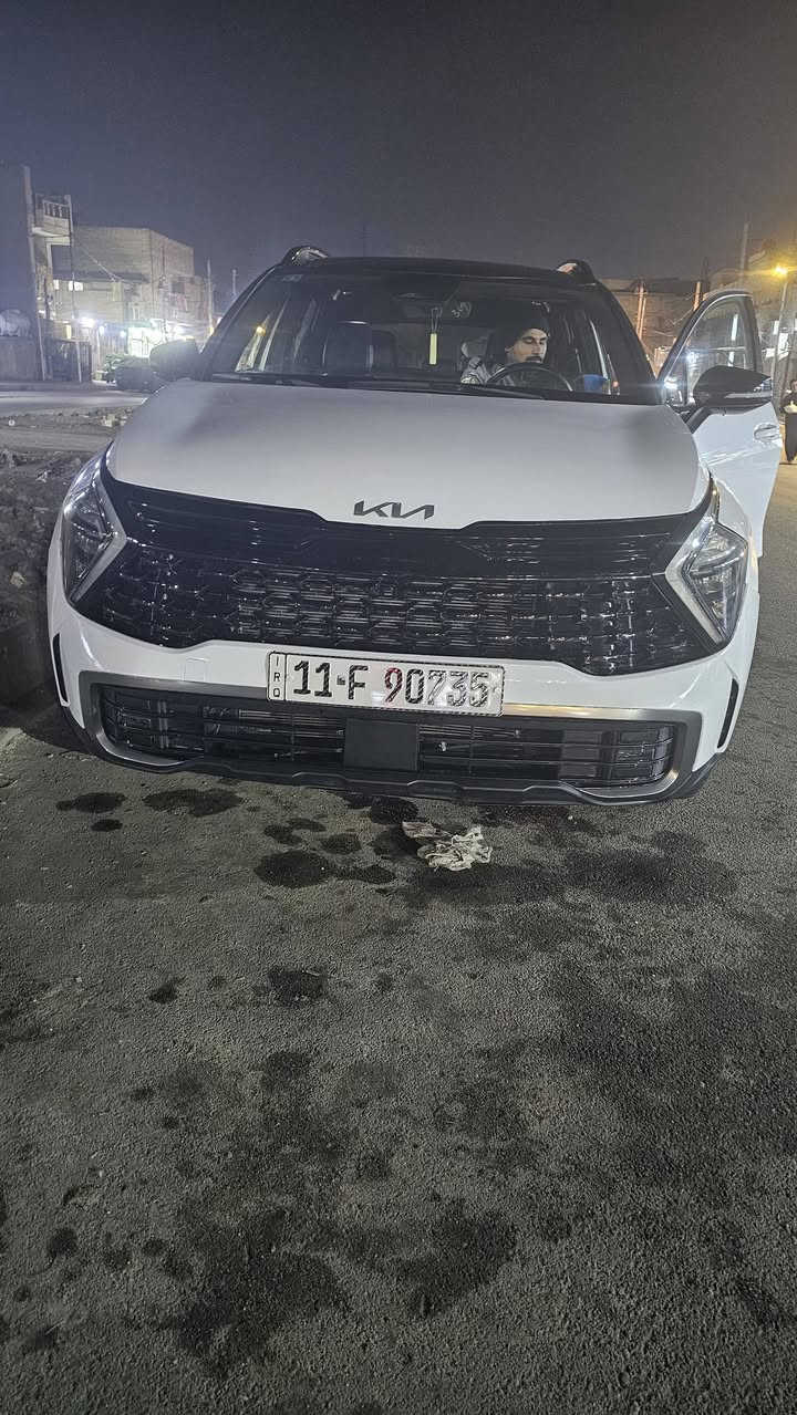 كيا اسبورتج X برو فول موصفات بانوراما كشنات جلد وكهرباء  شحن  واير ليس  جنطه شفط تشغيل عن بعد. ويل اسود  بعد بيها اهواي موصفات.  رقم بغداد بسمي صبغ جاملغ  بابين   بدون شاصي ولغد صبغ تكمه الباب  فقط  السعر ١٩٠.    ***********
