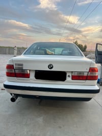 للبيع BMW  اصل 520  مبدله محرك 25 صقر 2003 دبل فانوس ضفيره وعقل كامل ج...