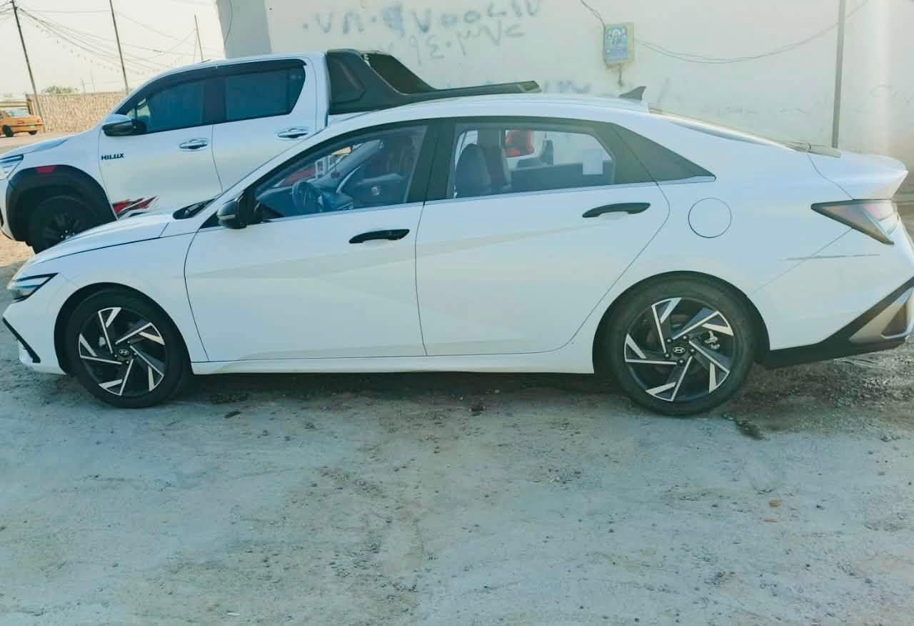 النترا 2024 للبيع واد خليجي مكفولة من الضرر تجميع صيني محرك 1500
السعر 140 وبيها مجال مكان السيارة بغداد حي الحسين 
***********
