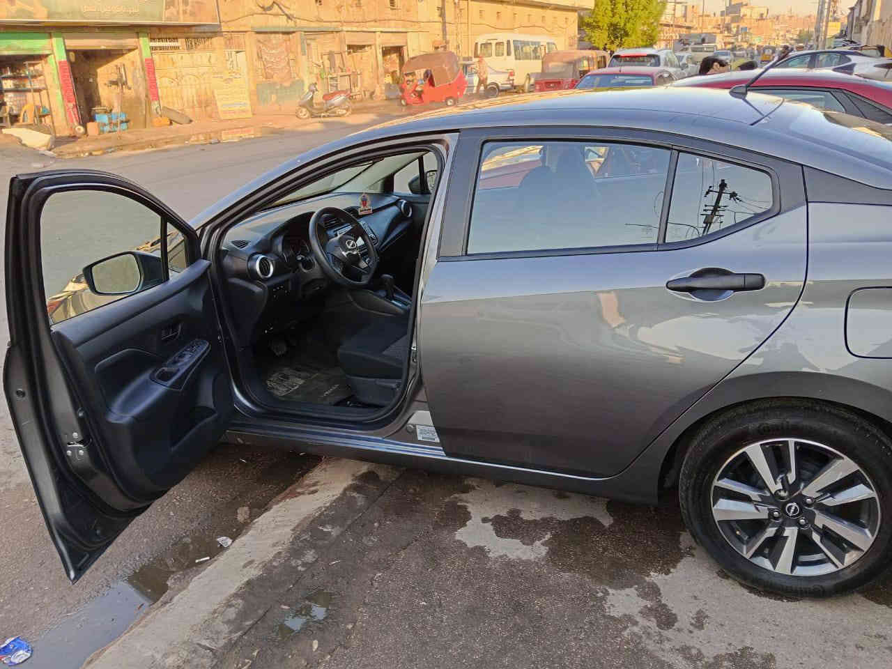 السلام عليكم
🚗🚗🚗🚗🚗🚗🚗

نيسان فيرسا S موديل 2024 دخول جديد بدون رقم مبدل بيها قطعتين مع الصبغ بنيد وجاملخ الامامي جهة السايق 
 بدون شاصي ولا لغد ماشيه 19 الف ميل 
✅ سياره سويج 
✅رادار امامي وخلفي
✅اربع جامات كهرباء
✅تحديد مسار
✅اوتو بريك
السياره موجوده في بغداد العطيفية

السعر 116 ورقه
للأستفسار الاتصال على الرقم
***********
