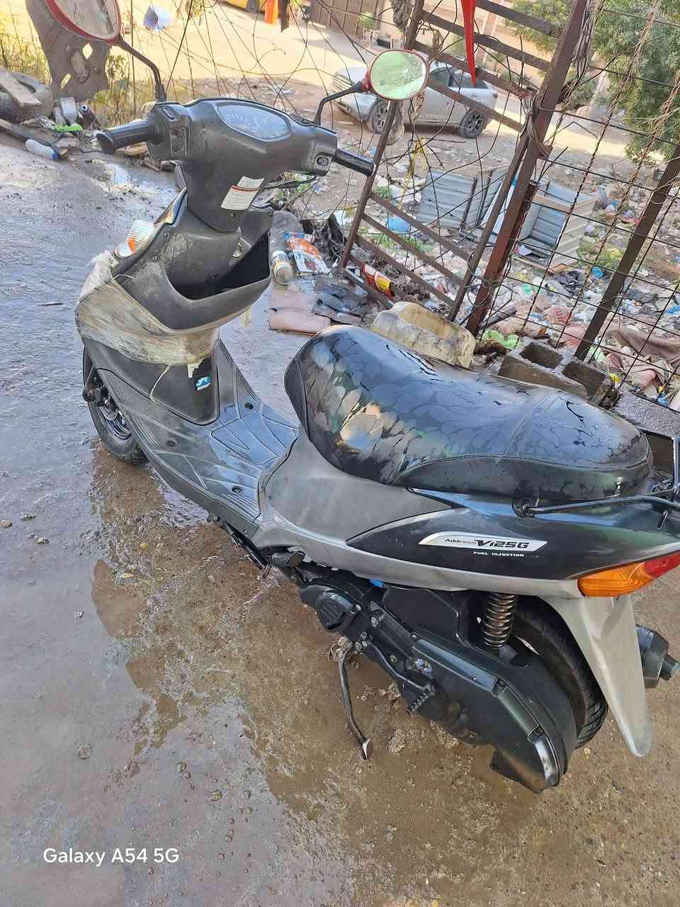 دراجه ادرس سازوكي ياباني 500 وبيه مجال الموقع الفحامه قرب جزيره بغداد السياحيه ***********
