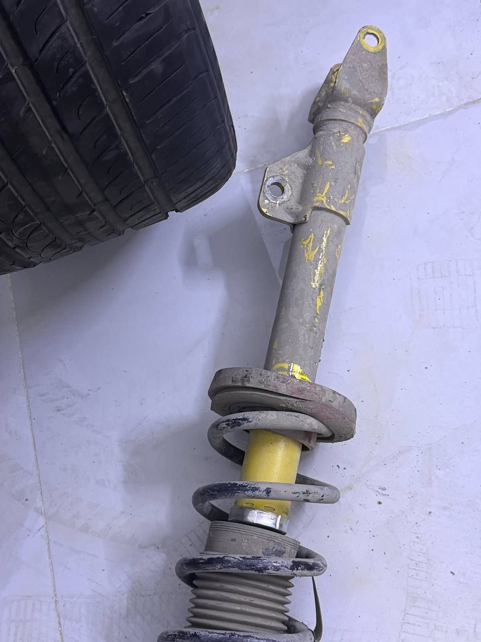 فلنجات 6 بستم للبيع حلوات انظاف  دبلات خلفي امامي اصفر  بدون ماطور غراض مال سياره موديل 22 
***********
