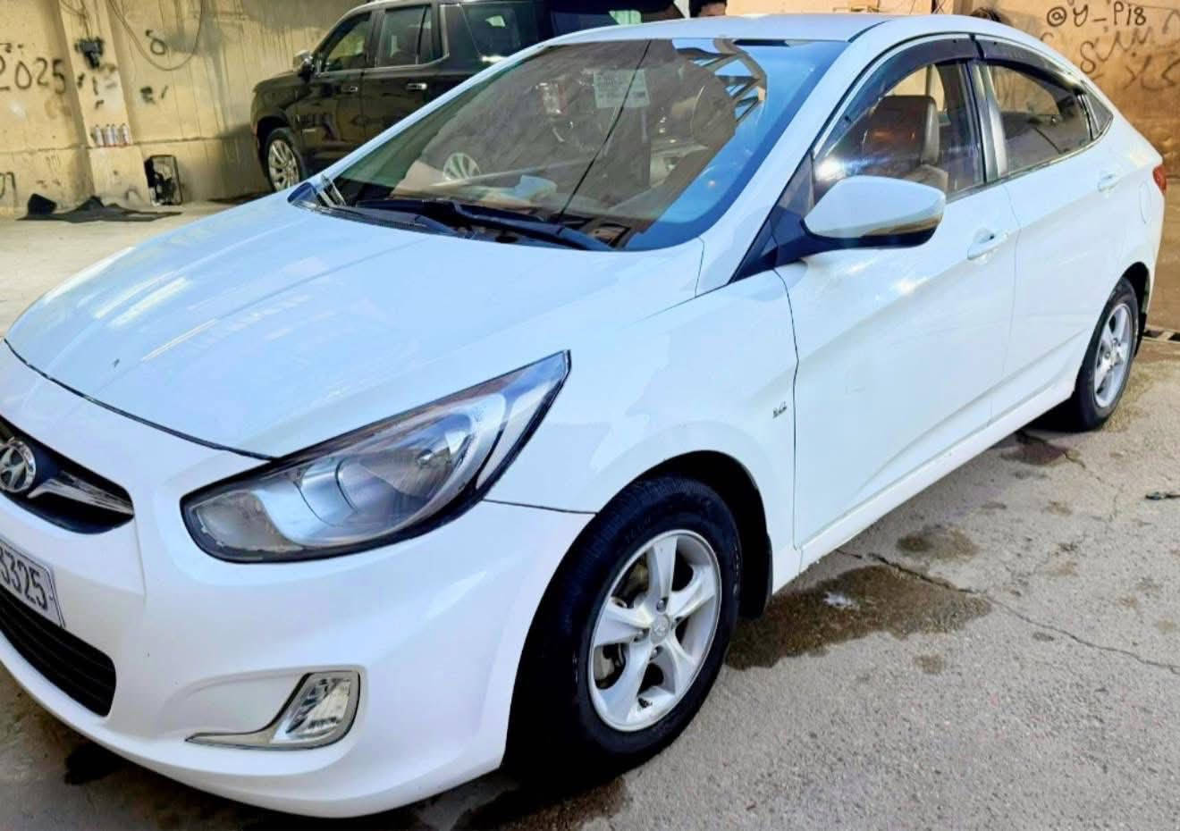 اكسنت 2013 خليجي محرك 1600 كير محرك  مكفوله من الصبغ فقط تكحيل وبارد باسمي رقم نكليزي  السعر 110 وبيها مجال لعنوان لاعظميه ***********
