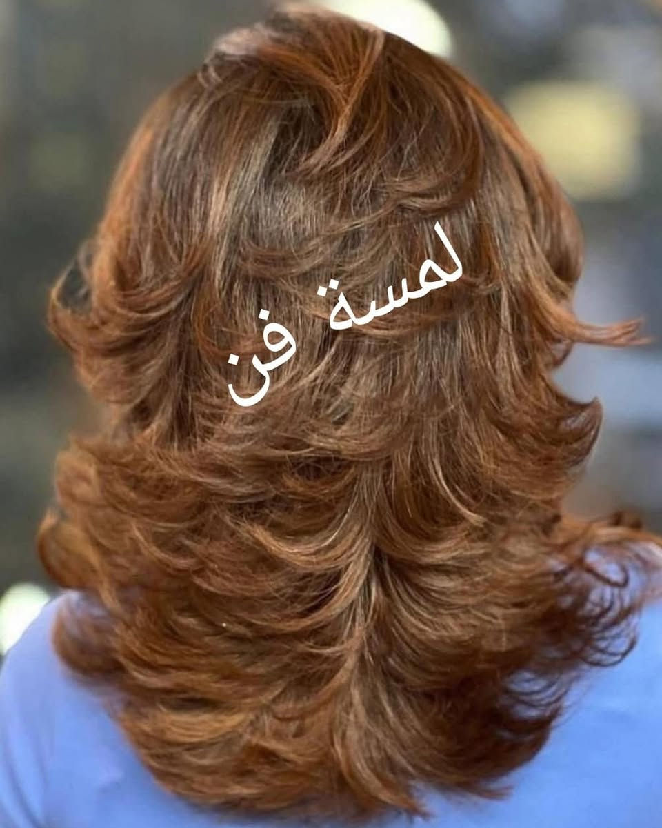 أهلاً حبايب صالون لمسة فن  العيد قرب والجمال ما يكمل إلا بالحواجب! ✨
تعبتي من قلم الحاجب كل يوم؟ وتخافين من التاتو اللي يقلب لونه؟ 😫
عدنا بـ صالون لمسة فن ، راح نرجعلج الثقة برسمة طبيعية جداً وراقية.. محد راح يصدق إنها تاتو، شغلنا "نچرال" ومرتب حيل. ❤️
ليش لازم تجين هالأيام؟ 🧐
لأن التاتو يحتاج وقت (فترة استقرار) حتى يطلع اللون الحقيقي والناعم.. سويها هسة حتى تعيدين بحواجب تجنن وثابتة 100%.
💰 السعر مفاجأة: سوينا لكم العرض بـ 35 ألف بس! 💸
(شغل درجة أولى وبسعر يجنن)
📍 مكاننا:  حله حي الاساتذه الثانيه شارع المستوصف 
📞 للحجز والاستفسار: ***********
أهلاً بيكم بأي وقت.. والحجز مفتوح من هسة! 🏃‍♀️💖
