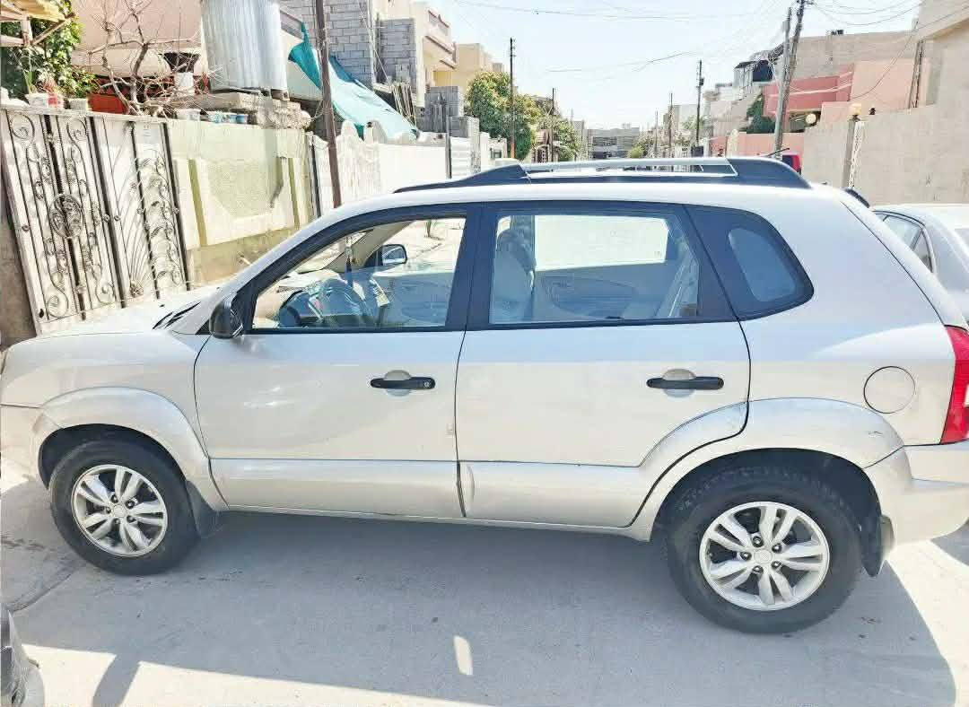 سلام عليكم توكسان للبيع.2009   سياره نظيفه مال بيت رقم السليمانية  سنويه جديده 2029.  رقم الهاتف  ***********
