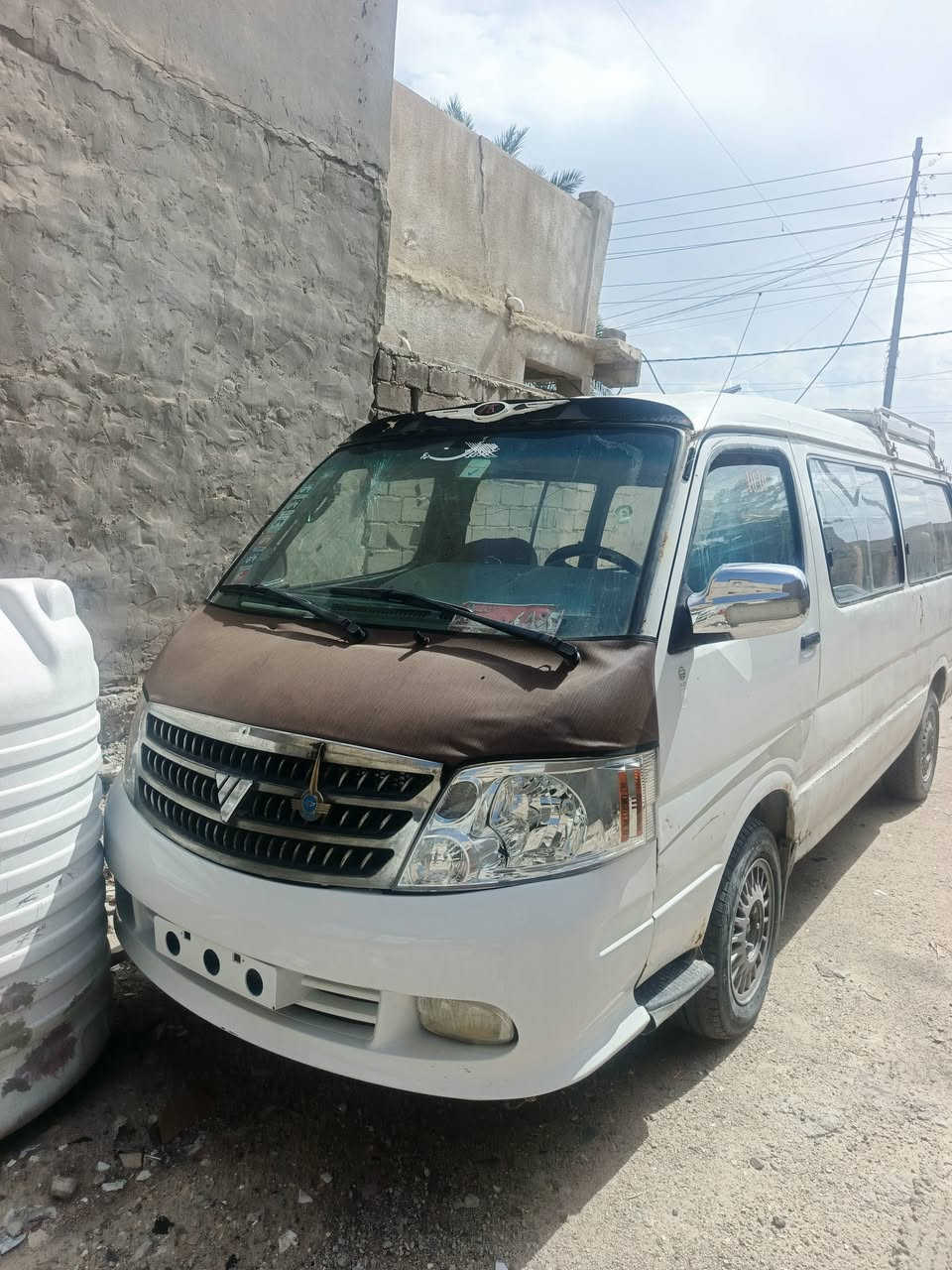 سلام عليكم فتون ٢٠٠٩ موصليه كوم حديد للبيع مكان بصره السعر ٢٥ وبيها
وبيها مجال قليل 
  ما متواجد على الفيس 
***********
