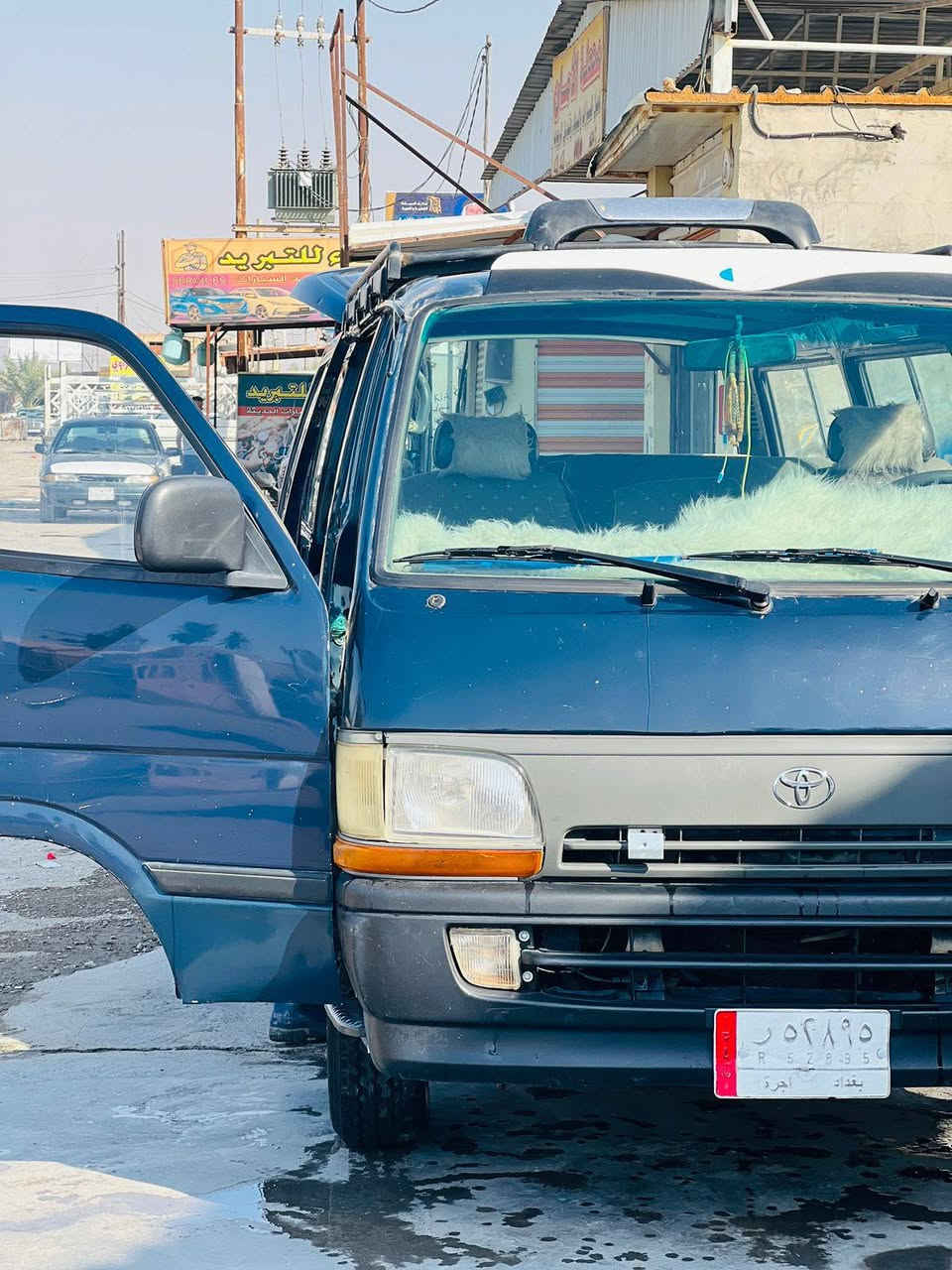 سلام عليكم ورحمه الله بوز للبيع موديل 1996بسمي سنوية لل 2029 مكينة كير بكفالتي صدر 60بل مية تخم تاير نضيف كهربأيات كاملة السيارة ما بيهة نقص مكاني ديالى شهربان سعرهة 60وبيهة مجال شي قليل باقي التفاصيل اتصل ***********
