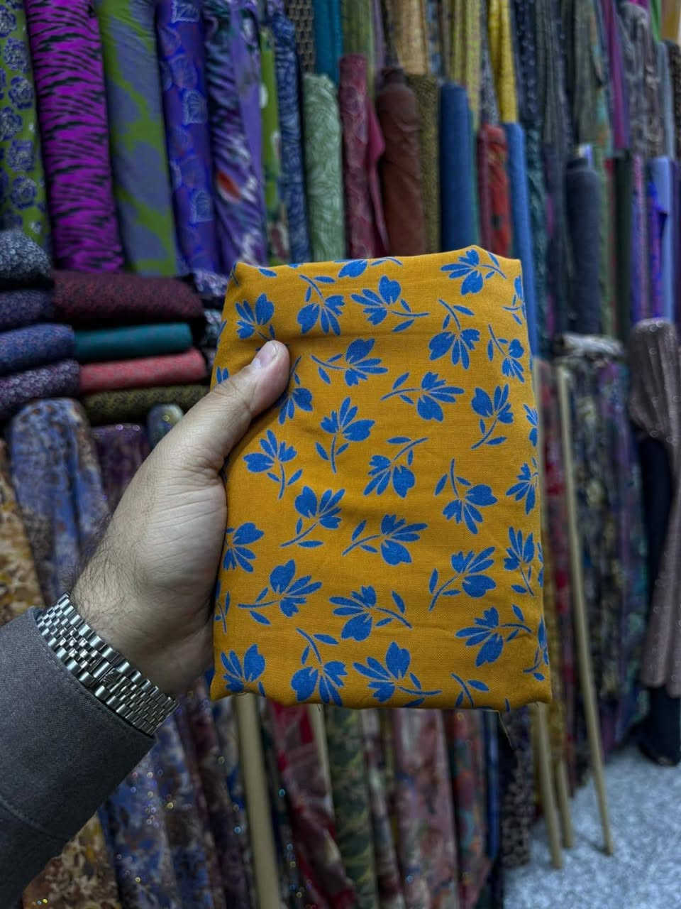 #جمال القطع
#كملو الصور
كشمير ايطالي دبل صبغ الخامة الأصلية شرط الضمان


**إذا كنت صاحب هذا الإعلان وتريد حذفه لأي سبب، رجاءا أرسل رسالة إلى الدعم الفني**