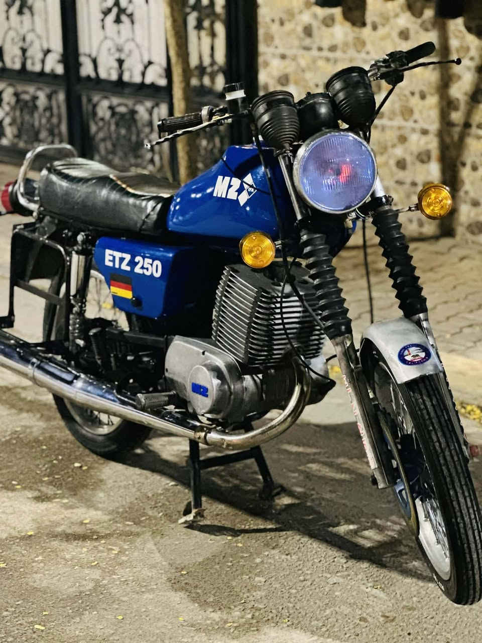 سلام عليكم مرخصت مدير لكروب
MZ  88 رقم وسنويه بدون راعي

سايس 3 ع فتح  ماطور ما ناقص شي ربع ما ذب عليي

تجي بعينك وشوف مكاني نجف حي المكرمه بي لحيم بل خشم وجوا الكشن 

***********
