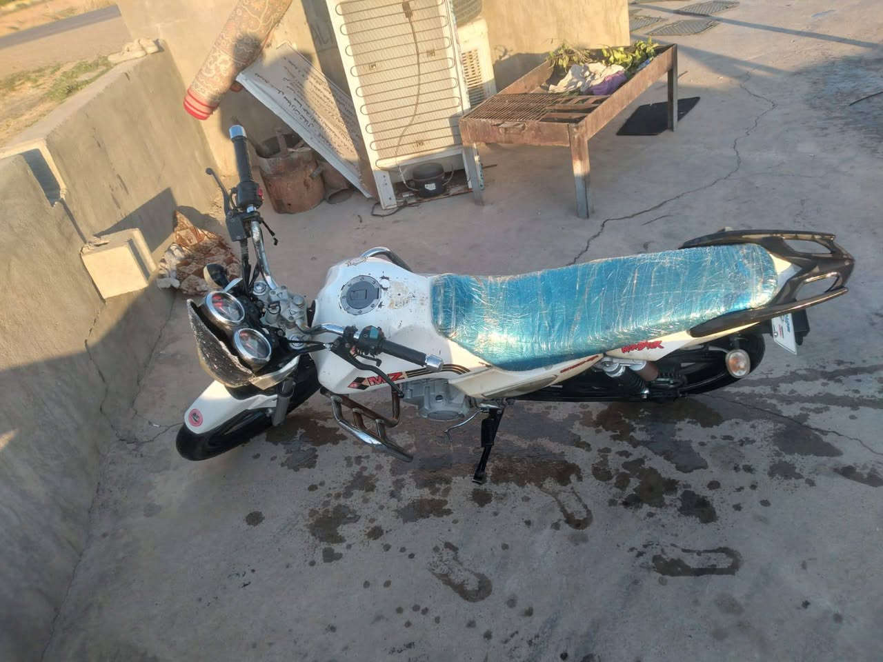 السلام عليكم دراجه سنكي MZ دراجه مكفوله محرك جديد ممفتوح لاتنقيص ولا تبخير كهربائيات  شغاله تايرات جدد السعر 550 وبي مجاللل الاستفسار ***********
