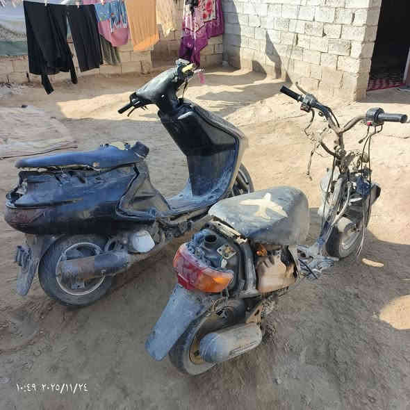 السلام عليكم دراجات عدد2
الفراشه شغاله بس ماتمشي او بطه من زمان مامشتغله قيم وخذ بل يرضي الله ***********
