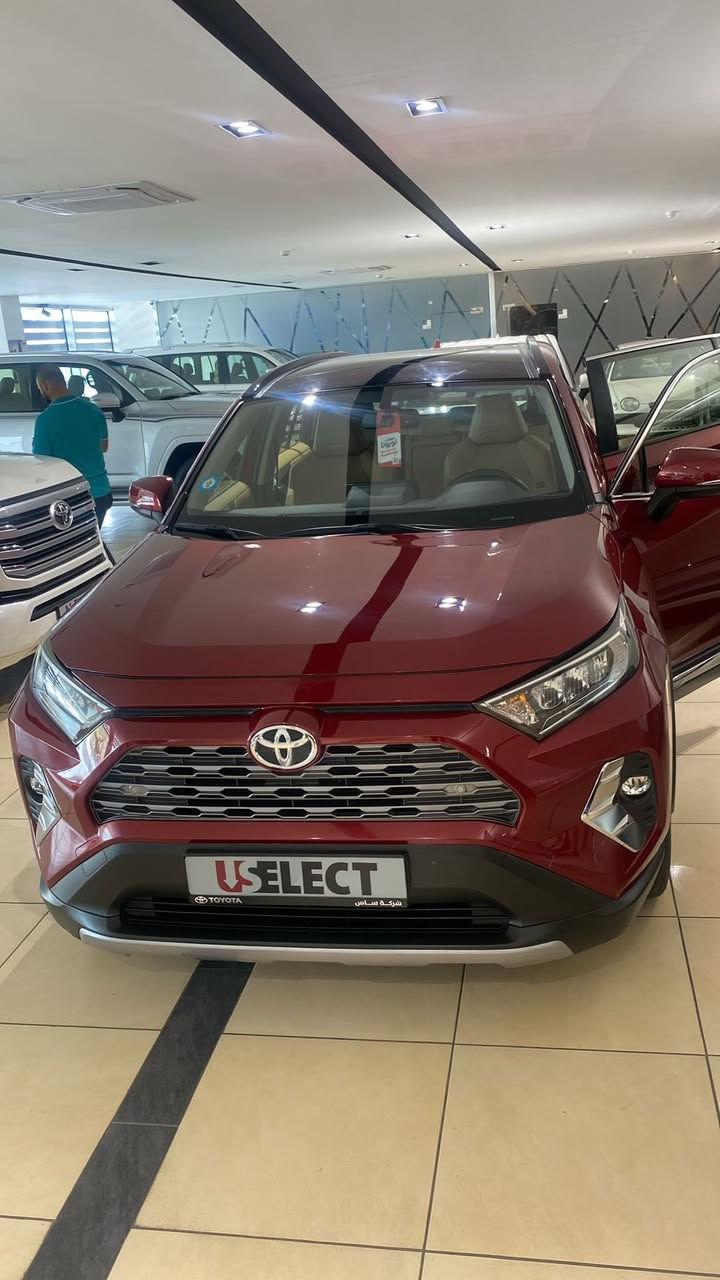 تويوتا راف فور RAV4 خليجي ١/١ فول
اعلى مواصفات بالخليجي وكالة ساز
مواصفات كلين تايتل 
 بدون صبغ او تبديل او تعديل بارد
 محرك و كير مكفول و ما مفتوح
 سنوية جديد رقم جديد
سيارة ربع دينار متصرف عليها
 و سيارة بسمي شرط التحويل و الوكالة 
بلاجكتور 
لايتات أمامي و خلفي زينون + LED
لايتات AUTO 
ويل كروم حجم كبير
سقف بانوراما على طول السقف
فورويل 4WD
حساس أمامي و خلفي 
بصمة أبواب + تشغيل + تشغيل عن بعد 
صندوق شفط + كهربائي 
كشنات كهرباء 
كشنات جلد  كشنات خزن وضعيتين
لدات داخلية 
تحكم ستيرن فول + تحديد سرعة 
تبريد لمس (بيانو)
شاشة اعطال 
مودات قيادة NORMAL + ECO + SPORT 
و ٤ جامات كهرباء + مراية كهرباء + اشارة بالمراية 
محرك ٢.٥ 
و بعد مواصفات هواية 
سعر 245 و بي مجال بسيط رقم موبايل ***********
