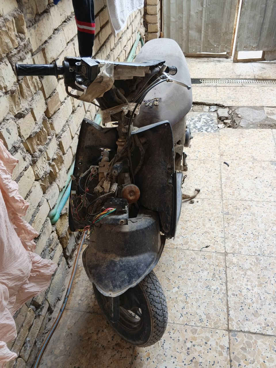 السلام عليكم ملخصه الادمن دراجه ادريس للبيع دراجه نواقص اوزن ضفيره ابيع كوم حديد دره مكاني بغداد البلديات السعر 100 وبيها مجال ***********
