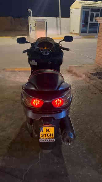 السلام عليكم من رخصة الادمن فورزه كرستال 250cc للبيع او مراوس حسب القناعه . 
دراجه تخبل مابيها اي نقص .
كير مكينه جويتر ما مفتوحات.
كفراتها نضافه ٨٥٪؜
حساس ستاند
تدفئة يدات 
نضام سماعات بلادي
الدراجه خير من الله منفيسها موجود دراجه متعبك كهربائيات نضيفه واير متيب ما تلگه من المازده للبگلايت 
العنوان بغداد الدوره *********** ما متواجد فيس
***********هذا الرقم بي بس واتساب وتحياتي للجميع. بغداد
