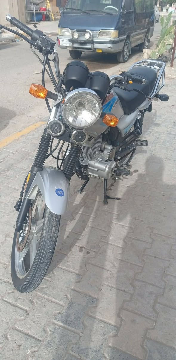 السلام عليكم دايون عضم موديل 2023 دراجه نضيفه وجاهزه برغي ممفتوح بيها اوراق كامله سعرها 1500 وبيها مجال مكاني كربلاء حي لعامل ***********
