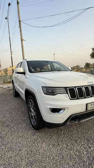 ‎ السلام عليكم جيب 2017 ليمتد خليجي لون ابيض 6سلندر رقم اربيل الجديد تحويل  ثاني يوم   
 ماشيه 207 كيلو متر  ‎
سياره مكفوله كفاله عامه 
عده رصعه في لبنيد وكارت بجاملغ لايسر 
المواصفات:- ليمتد
لايت زنون
‏‎بانوراما 
‏‎بصمة +تشغيل عن بعد
‏‎كشنات جلد 
‏‎فور ويل 
‏‎كشنات تدفئة وتبريد
‏‎حساسات امامي خلفي
‏‎توقف ذاتي عالبگ
‏‎كشنات كهرباء
‏‎صندوك كهرباء 
‏‎خزن ميموري 
‏‎ستيرن كهرباء وتدفئة
‏‎وبعد بيها مواصفات 

‏‎مكان السيارة ذي قار

‎السعر (275) 

‏‎الرقم للأستفسار 

(***********)
