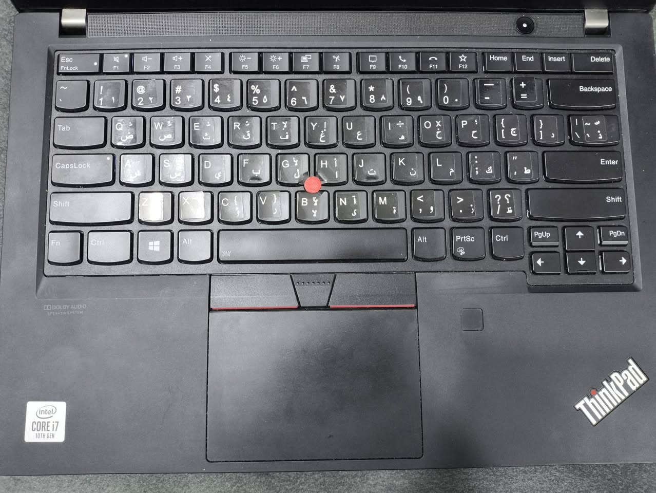 لابتوب ثنك باد
قياس ١٤ انج للبيع 
المواصفات:
المعالج (CPU): إنتل كور آي 7 الجيل العاشر (Intel Core i7-10510U) - معالج قوي جداً وأدائه توب.
الذاكرة العشوائية (RAM): 16 جيجابايت - سعة ممتازة تخليك تفتح أكثر من برنامج وعشرات النوافذ بالمتصفح براحتك.
كرت الشاشة (GPU): إنتل مدمج (Intel UHD Graphics) - ممتاز للبرامج، تشغيل الميديا بدقة عالية، وألعاب الأونلاين الخفيفة.
نظام التشغيل: ويندوز 11 برو (Windows 11 Pro) - جاهز ومستقر
 للاستفسار فقط وتساب 
***********
