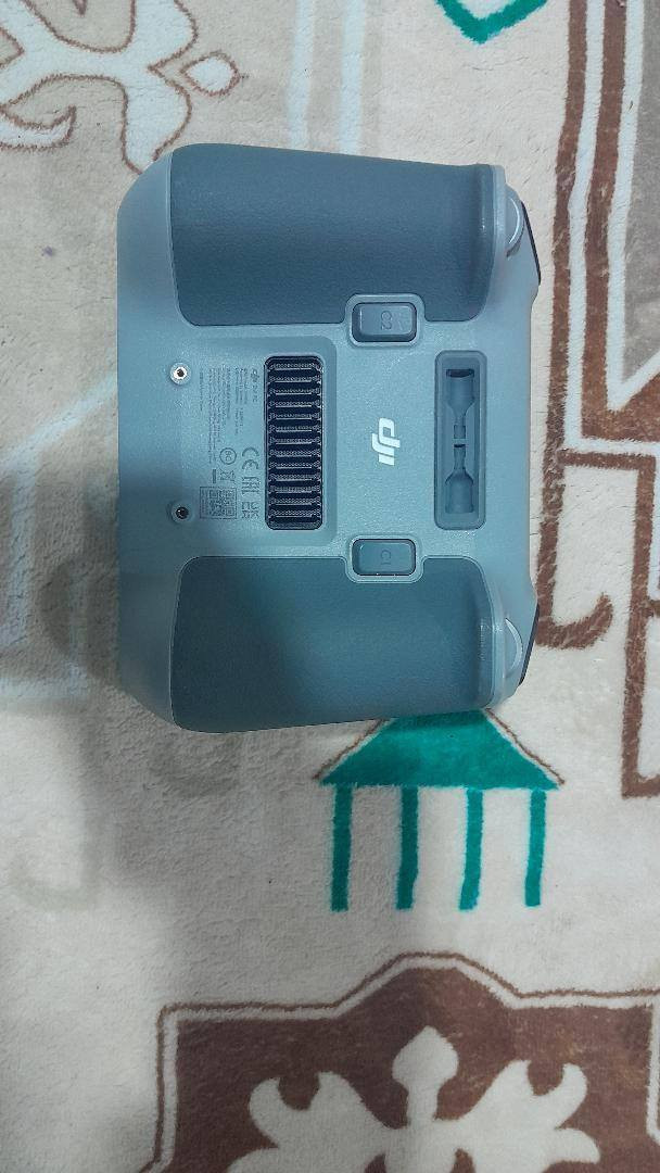 السلام عليكم 
#للبيع....
درون - Dji mini 3 
5 بطاريات 
2 شاحن خارجي 
2 جهاز سمارت 
كامل كلشي شغال فقط هذا الكمبل تطير تصور لاكن الخلل الربل مال الكمبل ..


**إذا كنت صاحب هذا الإعلان وتريد حذفه لأي سبب، رجاءا أرسل رسالة إلى الدعم الفني**