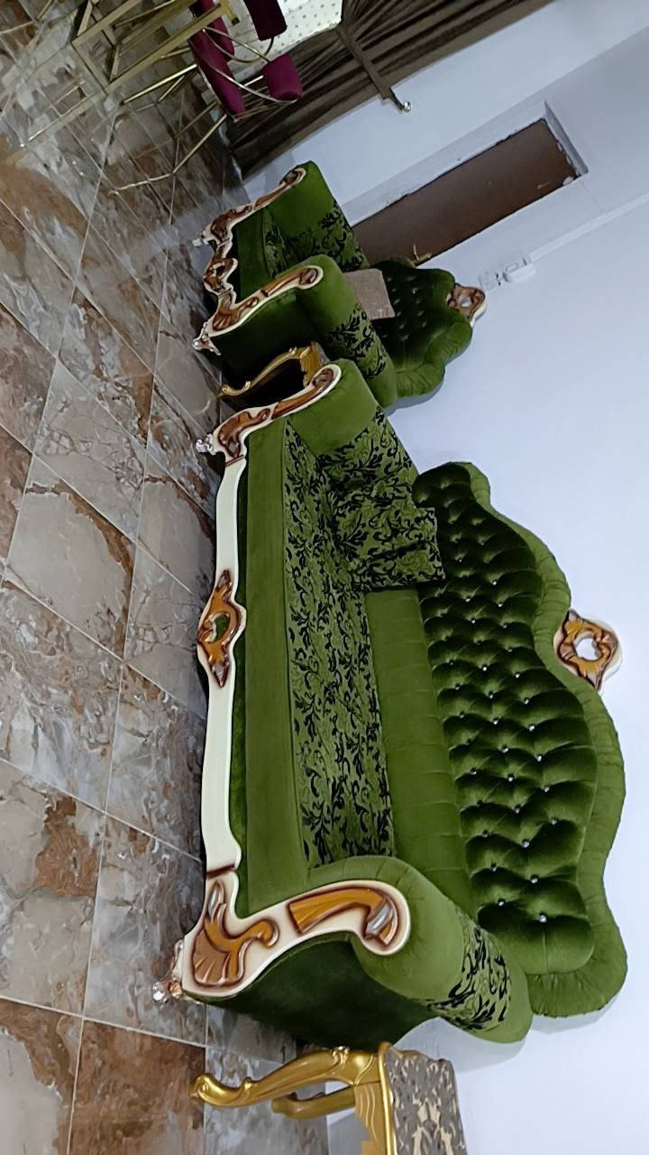 تخم للبيع نظيف جدا والسعر ع الخاص ***********
