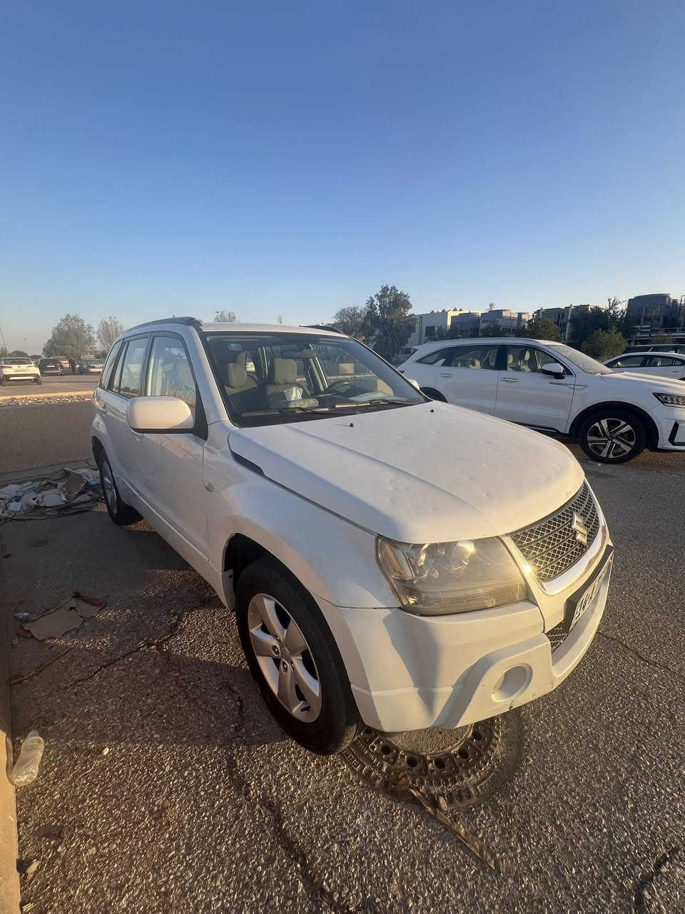 سلاام عليكم سياره سازوكي مديل 2011سياره مكفوله جديده وماناقصهه شي كهربائيات كلهه شقاله محرك وكير مكفول للبيع شرط لتحويل السعر 85ورقه المكان البصره الهارثه قرب طاقه لكهربائيه *********** او هاذ بي واتساب ***********
