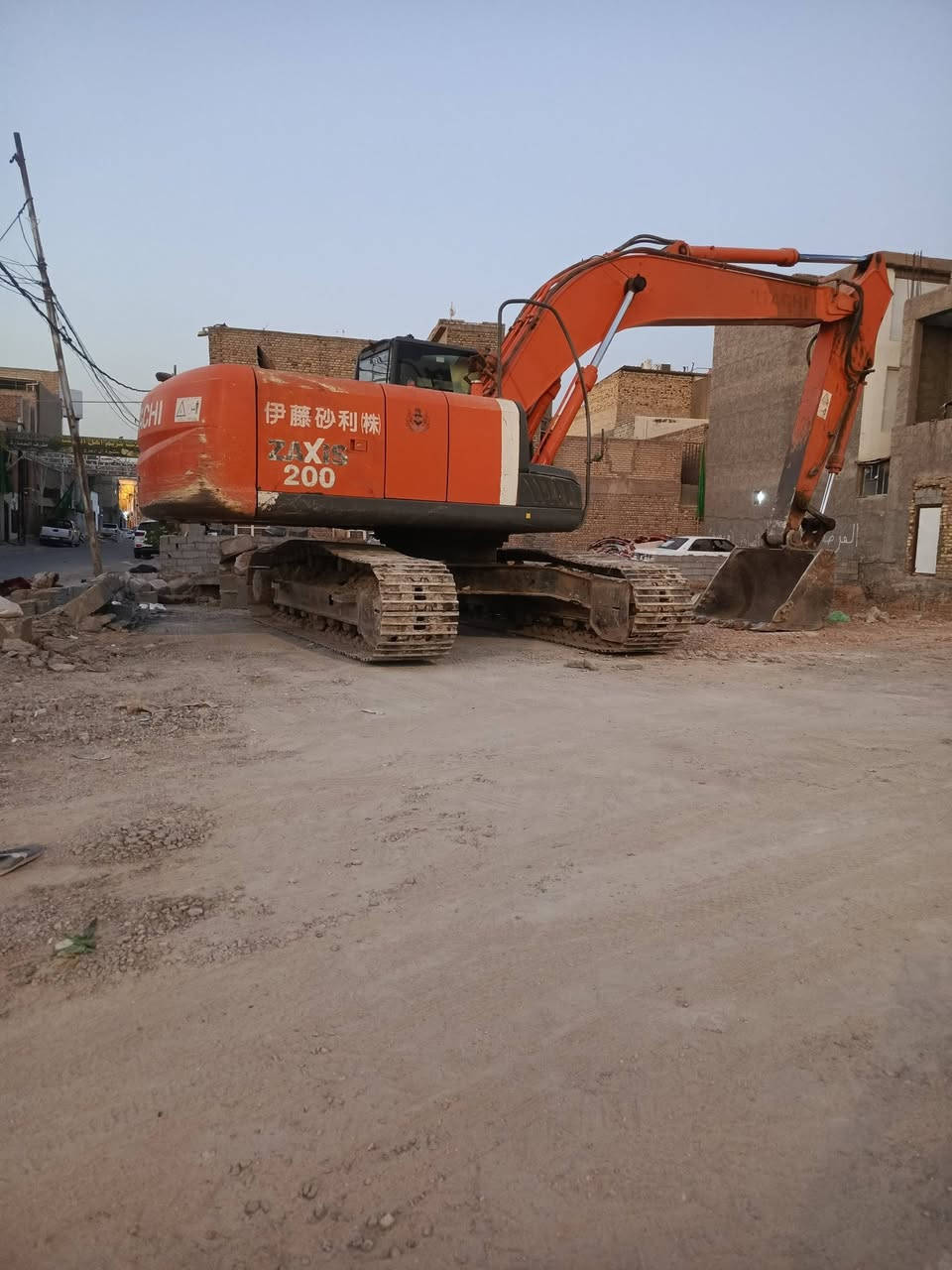 سلام عليكم حفاره للبيع موديل 2008مكفوله عده مضخه مفتوحه رقم التواصل ***********السعر 3وبيهه مجال
