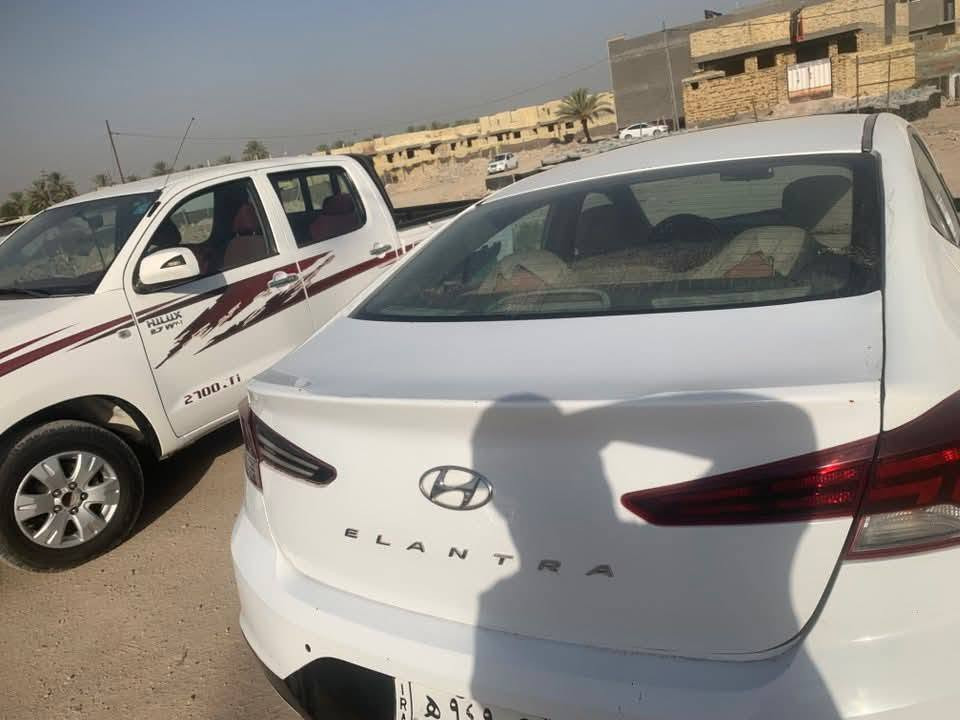النترا 2020 خليجي مصبوغه عام اثر جفيه خفيفه بدون دواخل بدون كص مكينه 2000 دوش
رقم بغداد دولي 

ماشيه 250 

***********

السعر 110
ه
