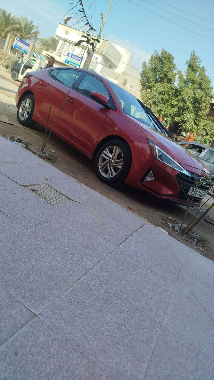 سلام عليكم النترا 2020 للبيع امريكي سياره ماشيه 95 مكاني بابل رقم اربيل تريد تحويل تريد وكاله سياره مكينه كير حداديه تبريد تخم تاير ويل كب كله جديد سياره جاهزه سياره حادثه بنيد 
وبيه قطعتين كلير بدون دواخل سعره 119 وبيه مجال بسيط 
للاستفسار اكثر تصال علرقم***********
