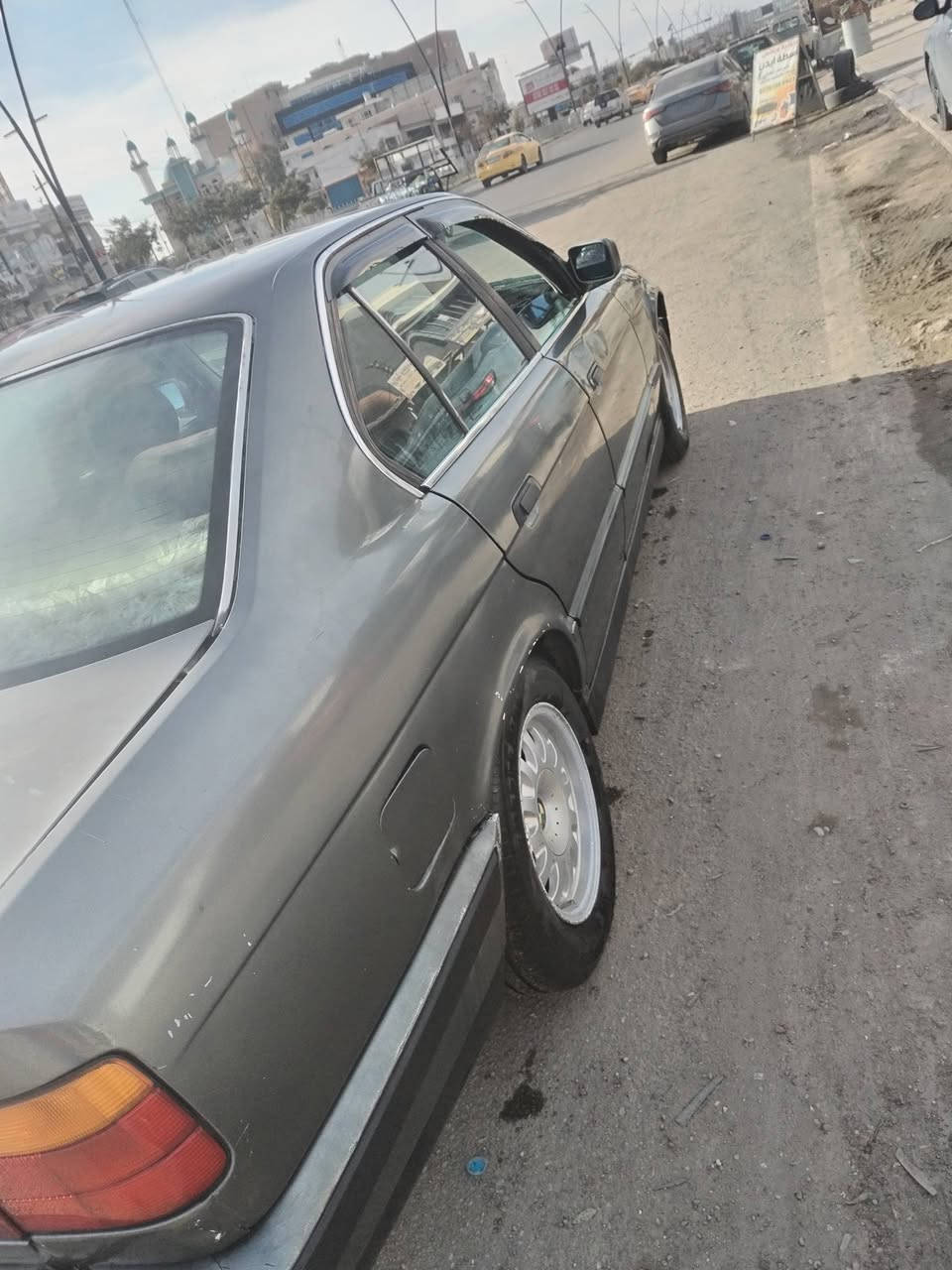 السلام وعليكم سيارة للبيع بيئم
حجم 535

سنوية لل 30
السعر 40
العنوان كركوك 

رقم الاتصال ***********
