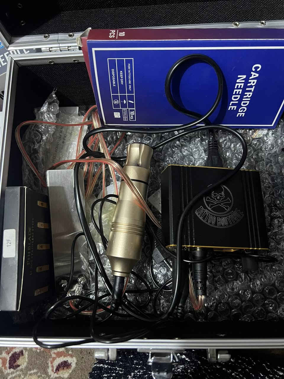 جهاز تاتو هوكي وشم للبيع امانه الله جديد وياه ابر كامل وجهاز درمابن مع الإبر جديد للبيع التواصل معي ***********
