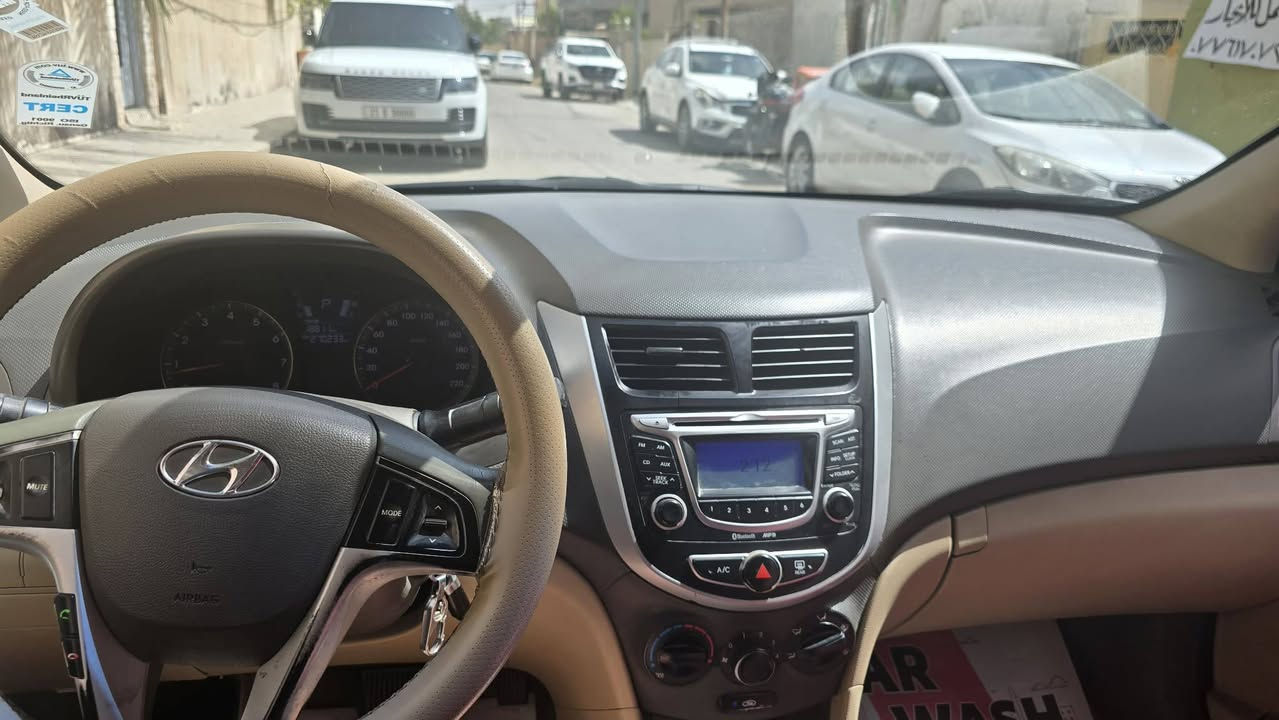 السلام عليكم اكسنت للبيع خليجي ١٢ مواصفات بلو 
الضرر الي بيه بارد الجامرولغ خلف السائق وباب الصدر بيه شويه رش موضح بالصوره
حدداديه كامله ربع متصرف عليه 
تبريد جديد تخم تايرات جديد 
ماشيه ٢٧٠ الف كليو متر 
عارضه ب٩٥


**إذا كنت صاحب هذا الإعلان وتريد حذفه لأي سبب، رجاءا أرسل رسالة إلى الدعم الفني**