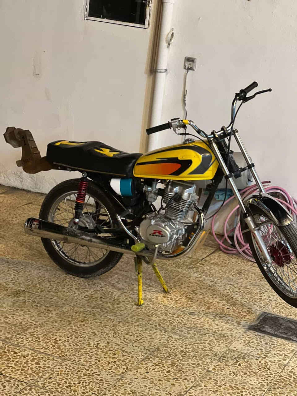 دراجه للبيع رابيدو موديل 25 معمره جديد سعر 550 وبيه مجال حك جيه مكلف بنشر رقم صاحبه ***********
