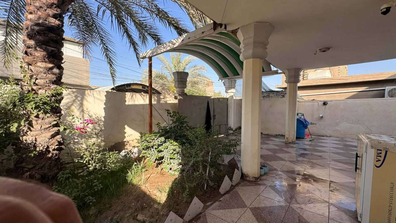 اللهم  صل  علـّۓ   محمد  وال  محمد  
السَلٱمٌ عـَلـْيگمّ-ۈرحـْمّـٌة ٱللـّہ ﯙبُرگـّاتہ
يعلن  مكتب  الشريفي للعقار 
عن  وجود   دار   للبيع   الموقع   حي  البكر   حي  كمال   
البيت   حديث   مساحته  200  متر   يتكون   م̷ـــِْن   غرفتين  وصاله  ومطبخ   واستقبال  وحديقه  وكراج   
السعر   75  وقابل   للتفاوظ   
اي  استفسار   
***********
***********
***********

