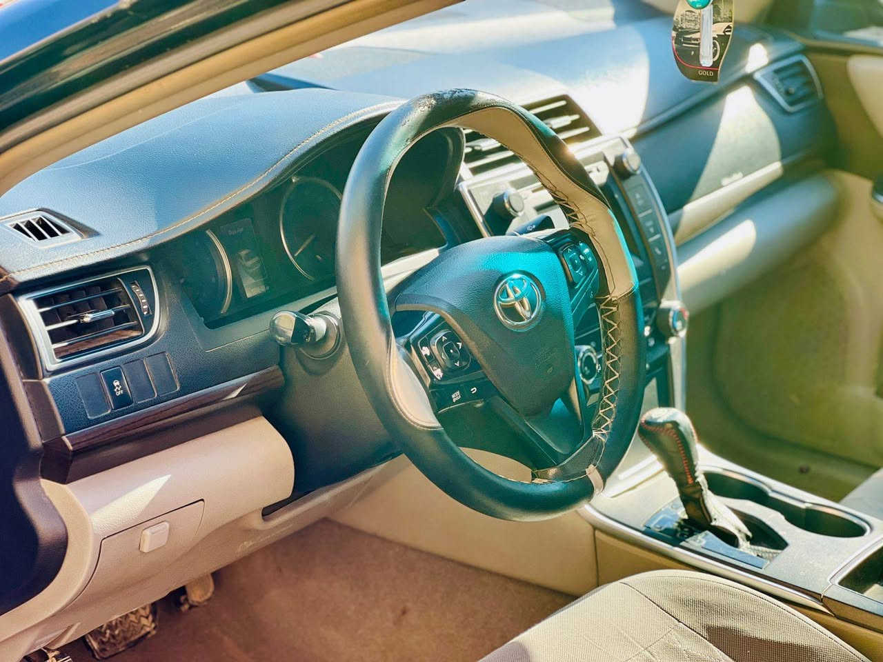 كامري 2016 أمريكي . Le.
الضرر موجود بسونار
السعر ١٣٢ وبيها مجال المكان الشرقاط ***********
