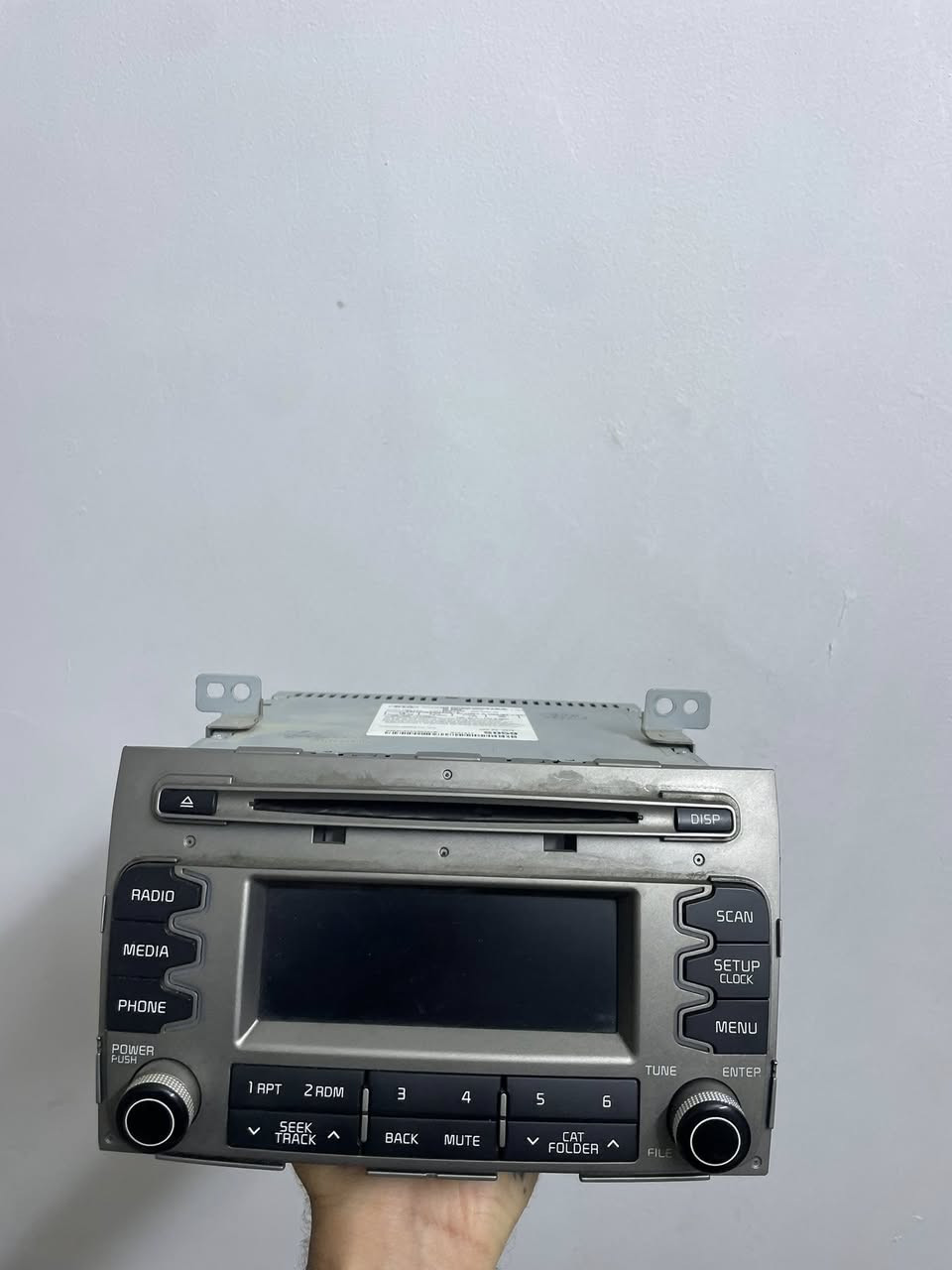السلام عليكم شباب 

مسجل كيا سبورتج 

نظافه 100‎%‎ 

السعر / 75 الف 

***********

العنوان / حي الاعلام / السيديه 
يوجد توصيل 🚚
